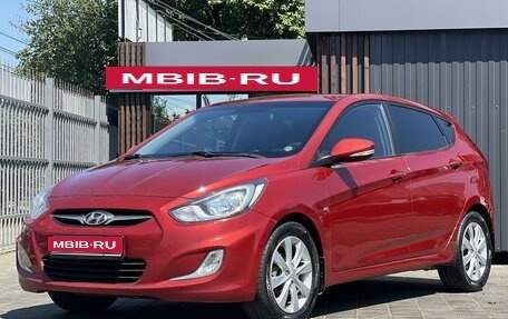 Hyundai Solaris II рестайлинг, 2011 год, 899 000 рублей, 1 фотография