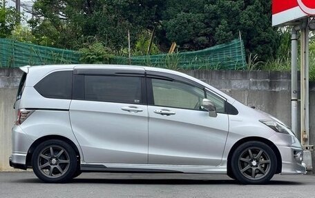 Honda Freed I, 2016 год, 1 272 000 рублей, 5 фотография