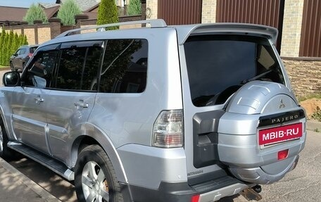 Mitsubishi Pajero IV, 2008 год, 2 350 000 рублей, 3 фотография