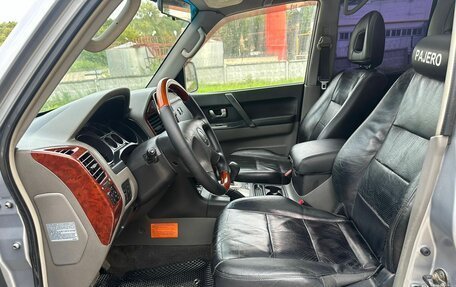 Mitsubishi Pajero III рестайлинг, 2004 год, 965 000 рублей, 12 фотография