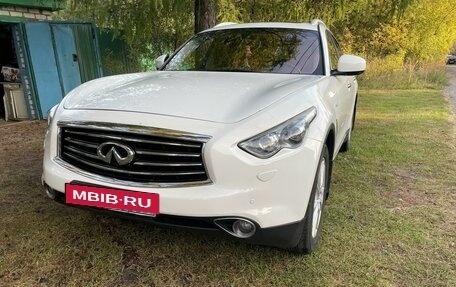 Infiniti FX II, 2013 год, 2 100 000 рублей, 7 фотография