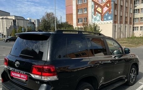 Toyota Land Cruiser 200, 2018 год, 7 300 000 рублей, 8 фотография