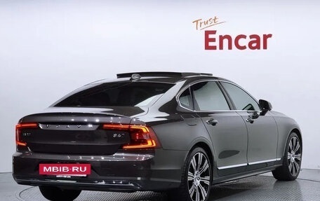 Volvo S90 II рестайлинг, 2021 год, 3 180 000 рублей, 3 фотография