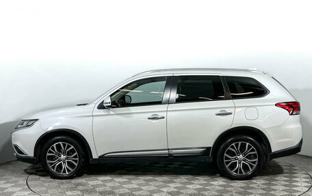 Mitsubishi Outlander III рестайлинг 3, 2018 год, 2 439 000 рублей, 8 фотография