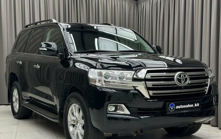 Toyota Land Cruiser 200, 2019 год, 7 700 000 рублей, 2 фотография