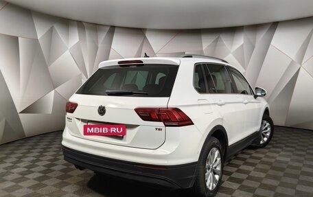 Volkswagen Tiguan II, 2017 год, 2 265 000 рублей, 2 фотография