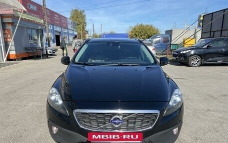 Volvo V40 Cross Country I, 2013 год, 1 625 000 рублей, 2 фотография