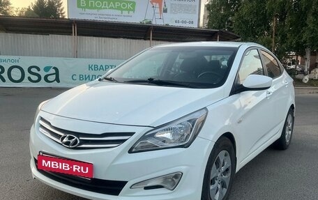 Hyundai Solaris II рестайлинг, 2015 год, 950 000 рублей, 5 фотография