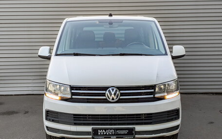 Volkswagen Caravelle T6 рестайлинг, 2019 год, 2 895 000 рублей, 2 фотография