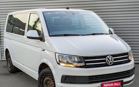 Volkswagen Caravelle T6 рестайлинг, 2019 год, 2 895 000 рублей, 3 фотография