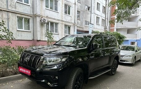 Toyota Land Cruiser Prado 150 рестайлинг 2, 2020 год, 9 000 000 рублей, 1 фотография