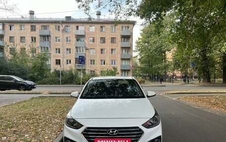 Hyundai Solaris II рестайлинг, 2018 год, 1 370 000 рублей, 1 фотография