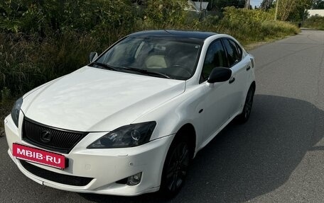 Lexus IS II рестайлинг 2, 2006 год, 1 200 000 рублей, 2 фотография