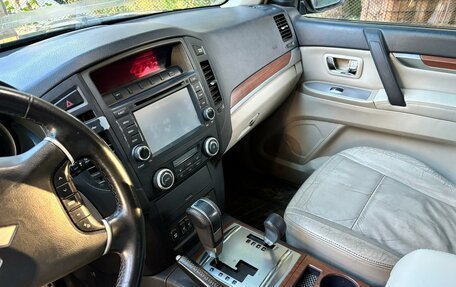 Mitsubishi Pajero IV, 2007 год, 1 050 000 рублей, 11 фотография