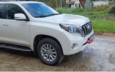 Toyota Land Cruiser Prado 150 рестайлинг 2, 2014 год, 3 300 000 рублей, 1 фотография