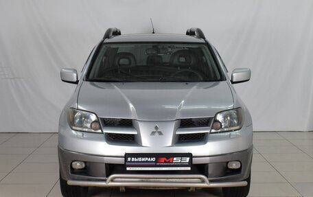 Mitsubishi Outlander III рестайлинг 3, 2004 год, 715 999 рублей, 2 фотография