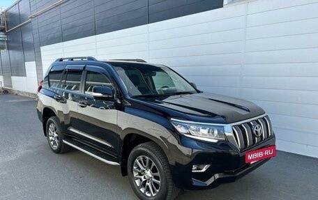 Toyota Land Cruiser Prado 150 рестайлинг 2, 2020 год, 5 499 000 рублей, 5 фотография