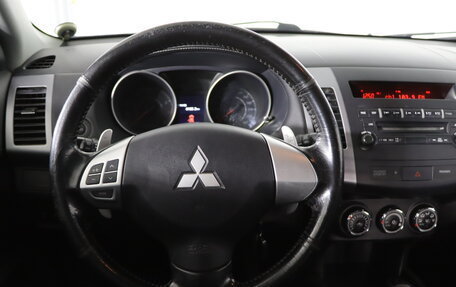 Mitsubishi Outlander III рестайлинг 3, 2011 год, 1 299 990 рублей, 10 фотография