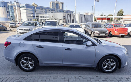 Chevrolet Cruze II, 2010 год, 598 000 рублей, 4 фотография