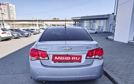 Chevrolet Cruze II, 2010 год, 598 000 рублей, 6 фотография