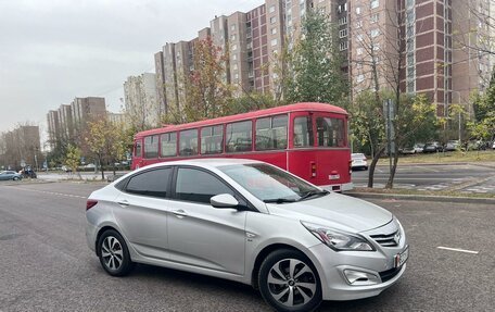 Hyundai Solaris II рестайлинг, 2016 год, 900 000 рублей, 2 фотография