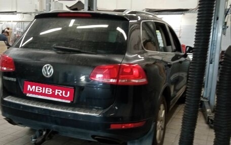 Volkswagen Touareg III, 2011 год, 1 733 000 рублей, 4 фотография