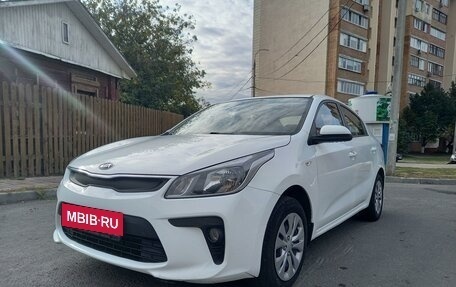 KIA Rio IV, 2019 год, 990 000 рублей, 3 фотография