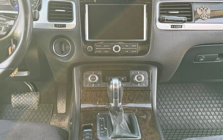 Volkswagen Touareg III, 2012 год, 2 500 000 рублей, 20 фотография