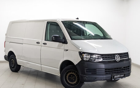 Volkswagen Transporter T6 рестайлинг, 2019 год, 1 570 000 рублей, 3 фотография