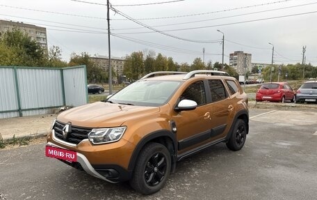 Renault Duster, 2021 год, 2 300 000 рублей, 2 фотография