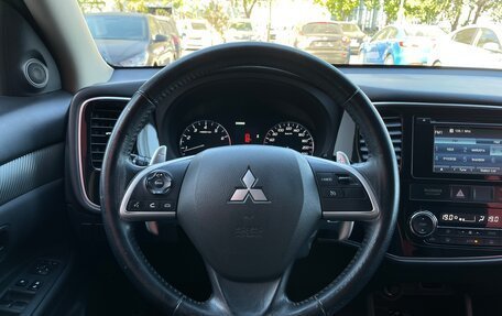 Mitsubishi Outlander III рестайлинг 3, 2014 год, 1 629 000 рублей, 14 фотография