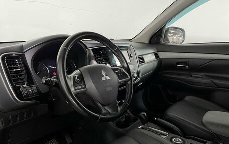 Mitsubishi Outlander III рестайлинг 3, 2012 год, 1 450 000 рублей, 12 фотография