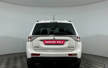 Mitsubishi Outlander III рестайлинг 3, 2012 год, 1 450 000 рублей, 15 фотография