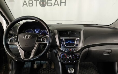 Hyundai Solaris II рестайлинг, 2015 год, 989 000 рублей, 9 фотография