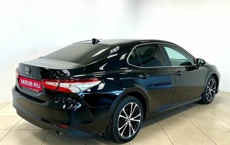 Toyota Camry, 2018 год, 2 100 000 рублей, 5 фотография