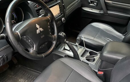 Mitsubishi Pajero IV, 2011 год, 2 150 000 рублей, 15 фотография