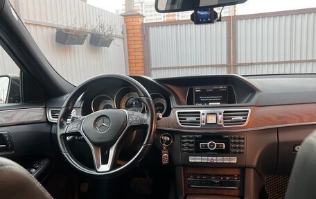 Mercedes-Benz E-Класс, 2013 год, 2 600 000 рублей, 11 фотография