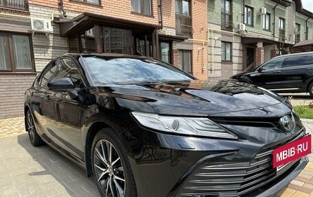 Toyota Camry, 2022 год, 4 300 000 рублей, 3 фотография