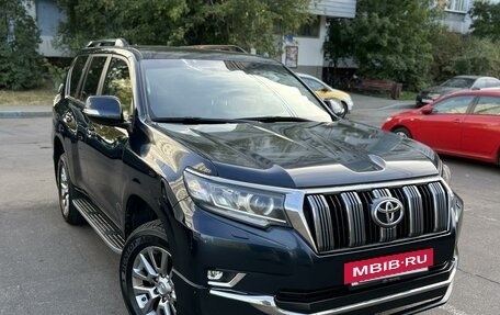 Toyota Land Cruiser Prado 150 рестайлинг 2, 2019 год, 5 700 000 рублей, 3 фотография