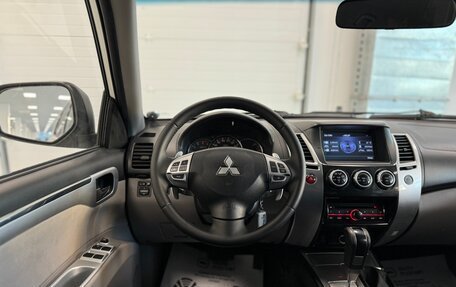 Mitsubishi Pajero Sport II рестайлинг, 2013 год, 1 950 000 рублей, 21 фотография