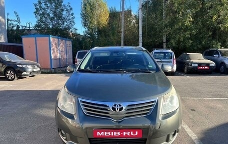 Toyota Avensis III рестайлинг, 2010 год, 1 100 000 рублей, 1 фотография