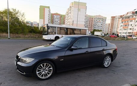 BMW 3 серия, 2005 год, 950 000 рублей, 8 фотография