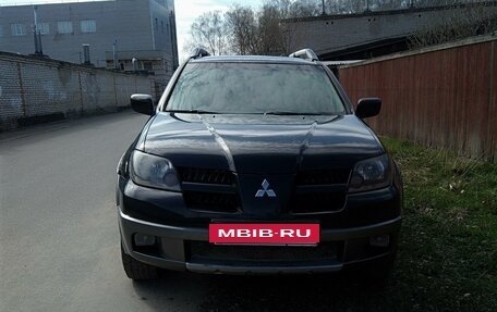 Mitsubishi Outlander III рестайлинг 3, 2006 год, 690 000 рублей, 2 фотография