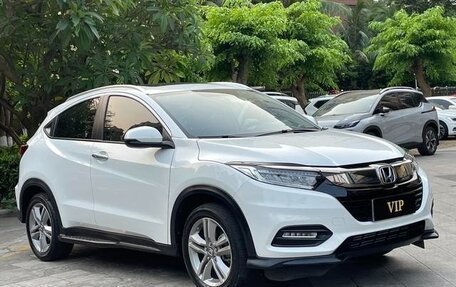 Honda Vezel, 2021 год, 1 705 000 рублей, 3 фотография