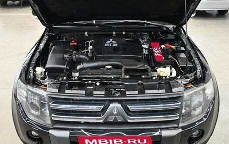 Mitsubishi Pajero IV, 2011 год, 2 325 000 рублей, 3 фотография