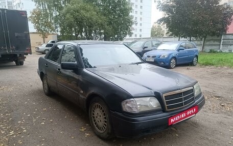 Mercedes-Benz C-Класс, 1996 год, 140 000 рублей, 2 фотография