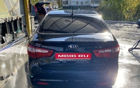 KIA Rio III рестайлинг, 2013 год, 880 000 рублей, 4 фотография