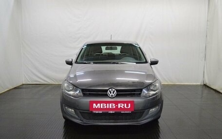 Volkswagen Polo VI (EU Market), 2011 год, 650 000 рублей, 2 фотография