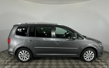 Volkswagen Touran III, 2014 год, 990 000 рублей, 4 фотография