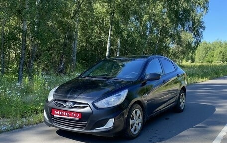 Hyundai Solaris II рестайлинг, 2011 год, 416 000 рублей, 2 фотография